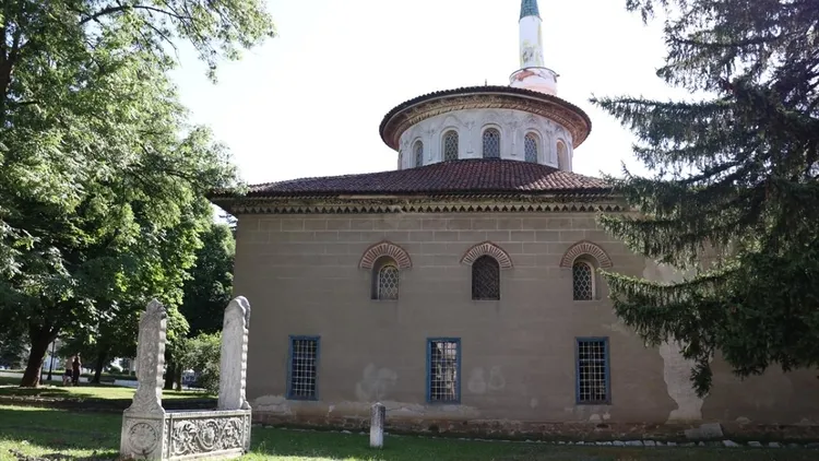 Ottoman baroque heritage shines in Bulgaria’s Bayraklı Mosque