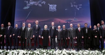 Turkey honors legendary poet Necip Fazil at awards