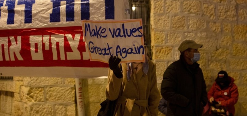 ISRAELIS CONTINUE ANTI-NETANYAHU PROTEST