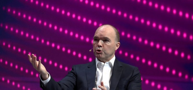 VODAFONE CEO NICK READ TO STEP DOWN