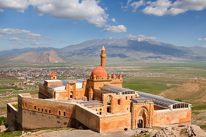 Doğu’nun mücevheri İshak Paşa Sarayı
