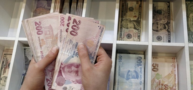 Stocks, lira gain ground on Turkish interest rate hike