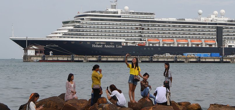 VIRUS FEARS RISE AFTER CAMBODIAS ACCEPTANCE OF CRUISE SHIP
