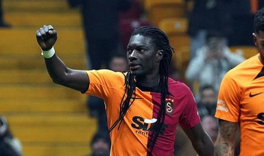 Galatasaray top Turkish Super Lig after home win