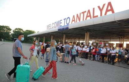 Antalyadaotellersatışakapandı