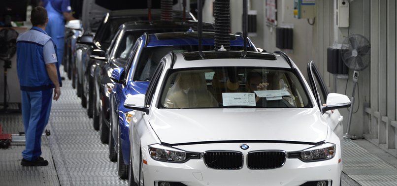 BMW TO DROP 6,000 JOBS THROUGH TURNOVER, EARLY RETIREMENT