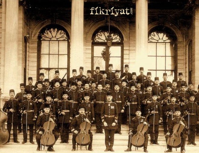 GELENEK HALİNE GELEN MARŞLAR