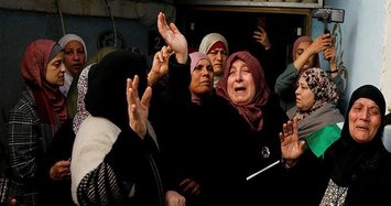 Thousands mourn Palestinian girl martyred by Israel