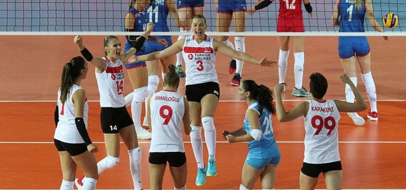 WOMENS NATIONAL VOLLEYBALL OF TURKEY TEAM ADVANCE IN EUROPEAN CHAMPIONSHIP