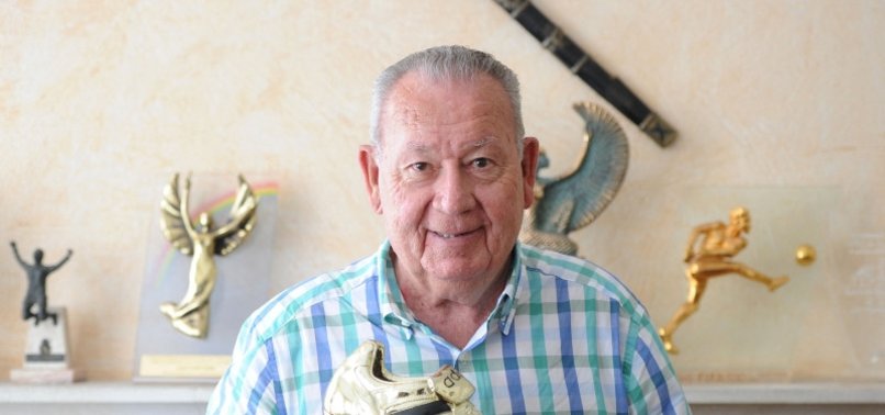 WORLD CUP FINALS RECORD GOAL-SCORER JUST FONTAINE DIES