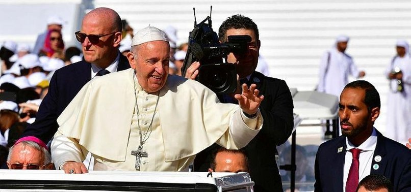 POPE COULD MEDIATE IN VENEZUELA IF BOTH PARTIES AGREE