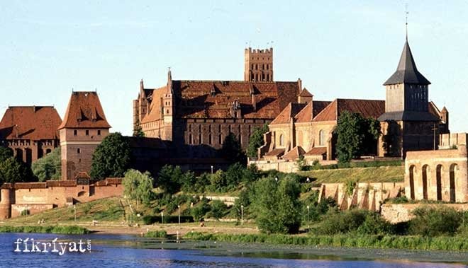 Marlbork Kalesi, Polonya 143.591 m²