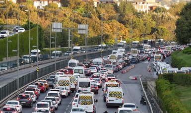 Traffic congestion hits Istanbul as 2023-2024 academic year begins