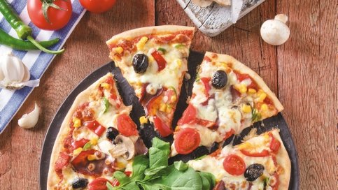 Ev Yapımı Pizza Tarifi