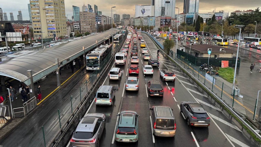 İSTANBUL’DA TRAFİK ÇİLESİ