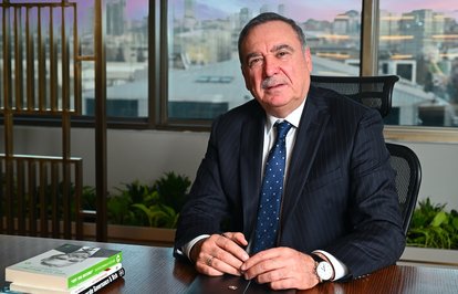LCWAIKIKIYÖNETİMKURULUBAŞKANIVAHAPKÜÇÜKDahayenibaşlıyoruz