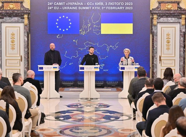 Zelensky calls Ukraine-EU summit 'powerful symbol'