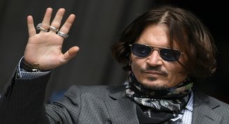 Johnny Deppten Fantastik Canavarlara veda