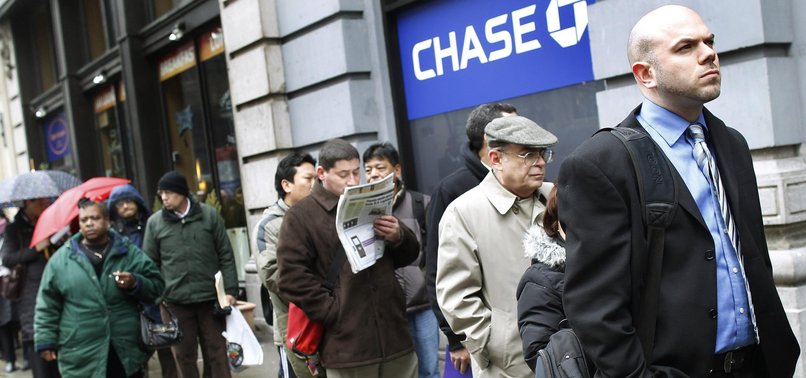 US JOBLESS CLAIMS JUMP BACK ABOVE 1 MILLION IN FACE OF VIRUS
