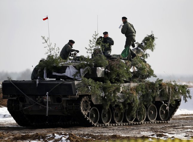 Spain to send Kiev six Leopard battle tanks of older 2A4 type