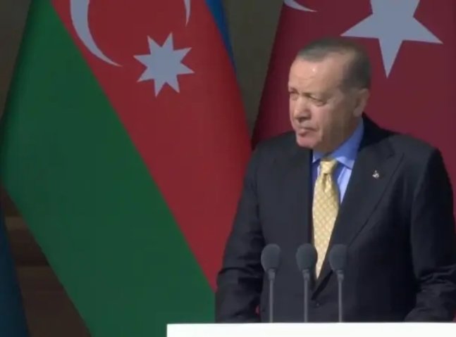 Predsednik Erdoğan je od prve ure druge vojne v Karabahu podpiral Azerbajdžan, pravi Aliyev