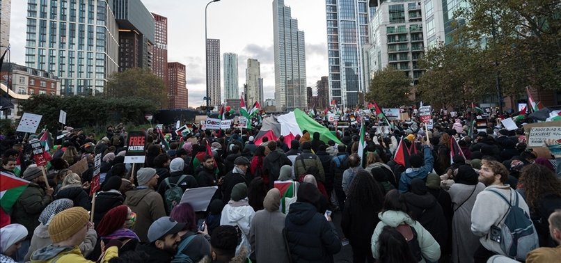 TENS OF THOUSANDS TAKE TO LONDON STREETS TO CALL FOR GAZA CEASE-FIRE