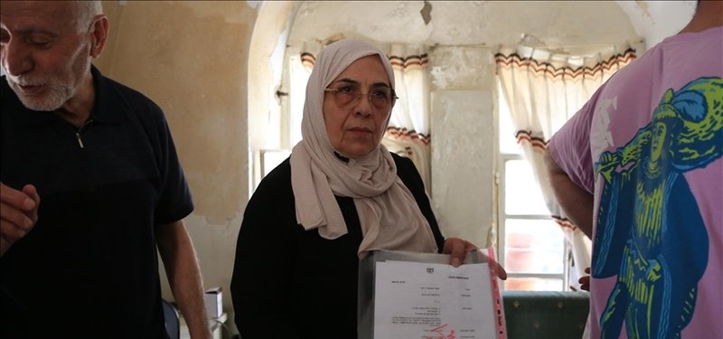 Israel forcibly evicts Palestinian family from East Jerusalem home