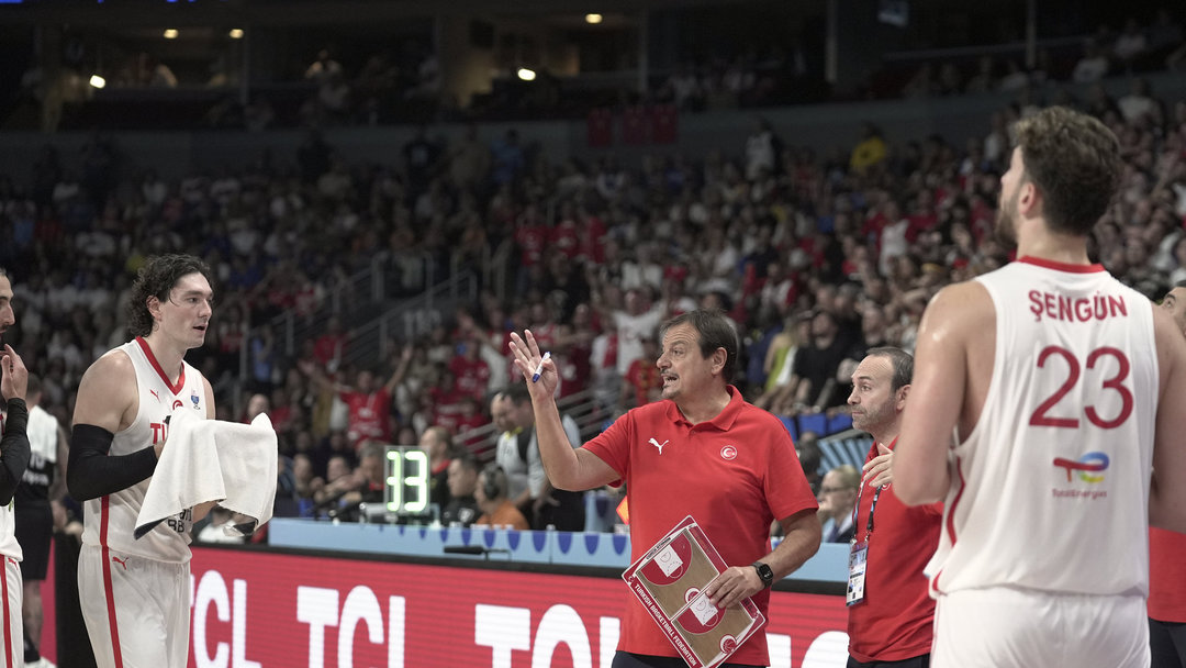 EURO BASKET 2025’İN EN DEĞERLİ KOÇU ERGİN ATAMAN