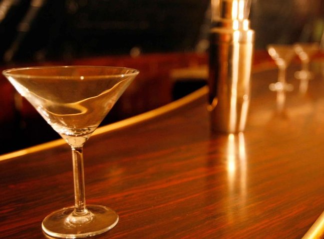 New study linksany alcohol consumption to increased dementia risk