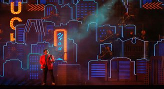 The Weekndden Super Bowlda Metropolis temalı performans