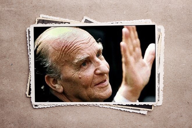 AYNI ZAMANDA BİR MÜTEFEKKİRDİ