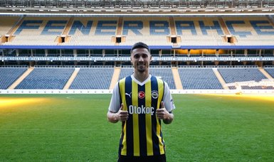 Rade Krunic leaves AC Milan for loan deal at Fenerbahçe