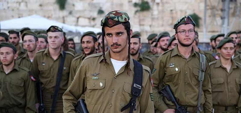 Israel government votes to extend mandatory military service