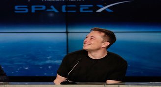 Elon Musk ve SpaceXin yeni uzay aracı