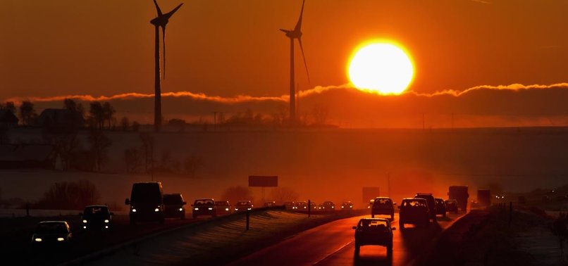 1 5C Of Warming Is Too Hot For A Just World Study too-hot-to-handle-season-6-news-cast-and-more