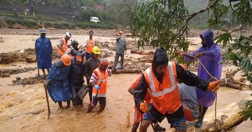India monsoon floods kill at least 100