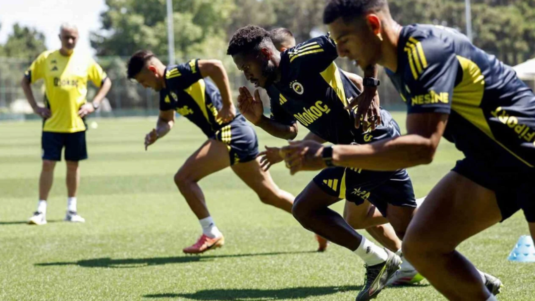 FENERBAHÇE SEZONU SAMANDIRA’DA AÇTI