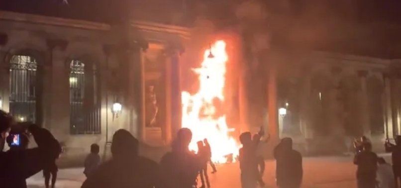 PROTESTERS SET FIRE TO BORDEAUX TOWN HALL AMID ANGER OVER PENSION REFORM