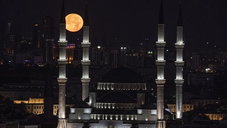 Full Moon lights up Ankara sky