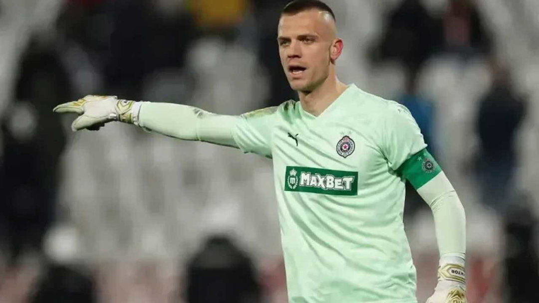 KOCAELİSPOR’A SIRP FİLE BEKÇİSİ