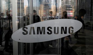 Samsung overtakes Apple as top smartphone maker: Report