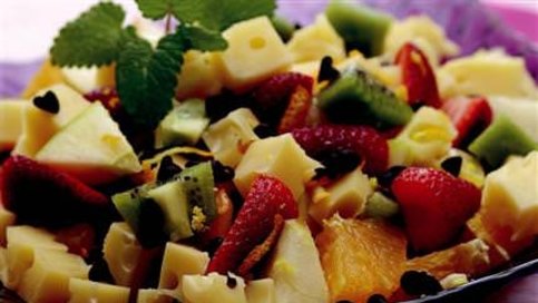 Kars Greavyerli Meyve Salatası