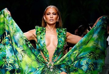 Milano Moda Haftasında Jennifer Lopez rüzgarı esti