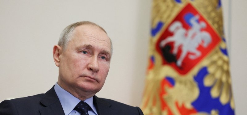 Swiss court fines four bankers in connection with Putin associate