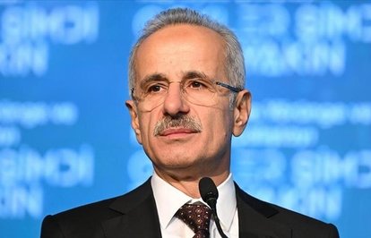 BakanUraloğluKarsIğdırAralıkDilucuDemirYoluHattıTemelAtmaTörenindekonuştu