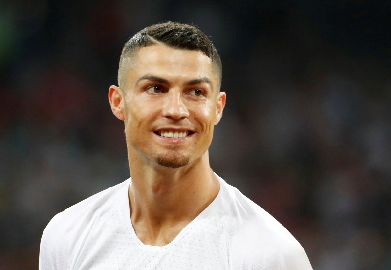 C. RONALDO’NUN ’CANLI’ HAYATI