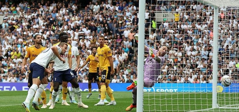 HARRY KANES 250TH GOAL TAKES TOTTENHAM SPURS TO TOP OF PREMIER LEAGUE WITH 1-0 WIN OVER WOLVES
