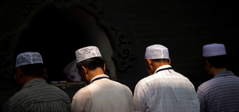 HUNDREDS OF CHINESE MUSLIMS STAGE SIT-IN PROTEST AGAINST PLAN TO DEMOLISH MOSQUE