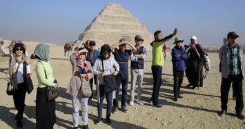 Bomb strikes tourist bus near Egypt's Giza pyramids, kills 2