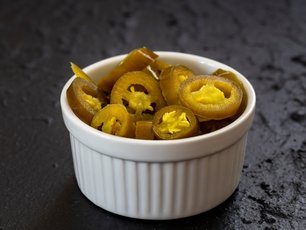 Ev Yapımı Jalapeño Turşusu